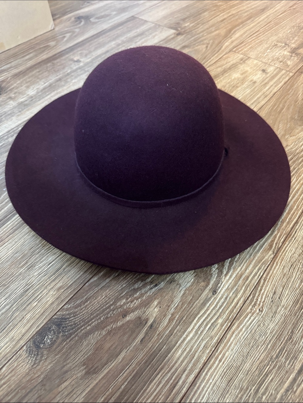 Wide Brim Wool Hat in Deep Plum Loft